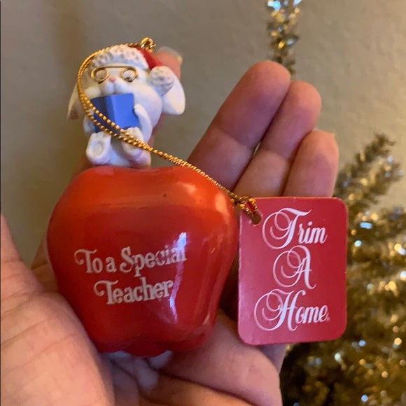 “To a special teacher” mouse Christmas ornament - Picture 12 of 16